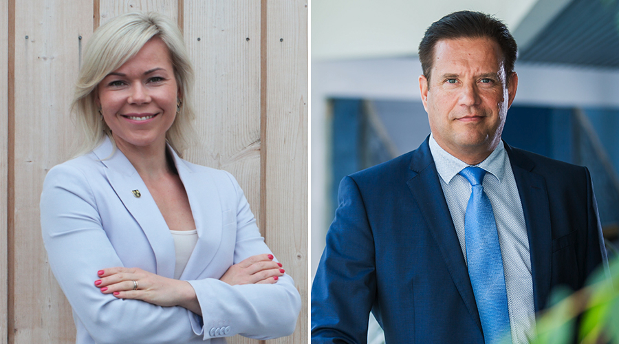 Kuvapari: vasemmalla Kuhmon kaupunginjohtaja Tytti Määttä vaaleassa jakkupuvussa, oikealla Lappeenrannan kaupunginjohtaja Kimmo Jarva tummansinisessä puvussa.