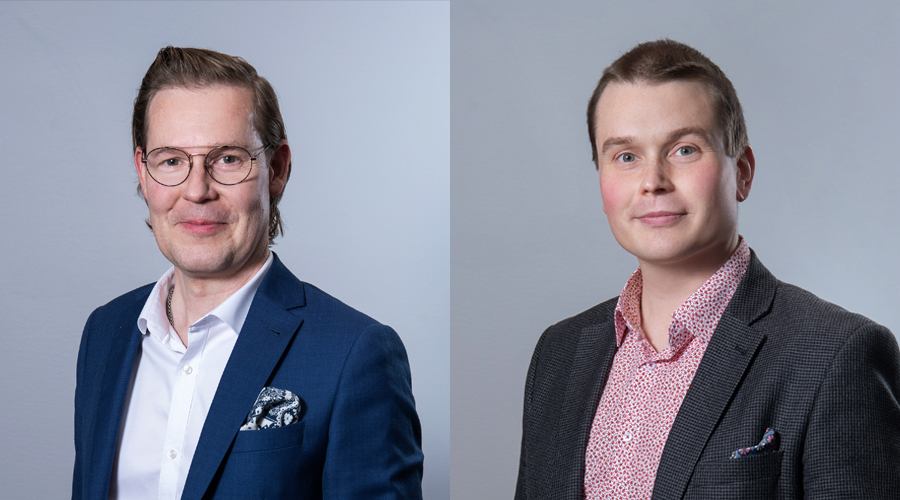 Vasemmalla Pirkkalan kunnan kansliapäällikkö, oikealla talousjohtaja Tommi Ruokonen
