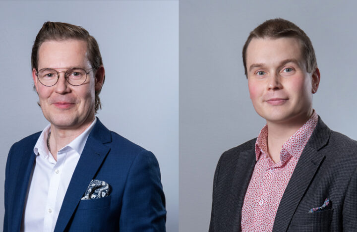 Vasemmalla Pirkkalan kunnan kansliapäällikkö, oikealla talousjohtaja Tommi Ruokonen