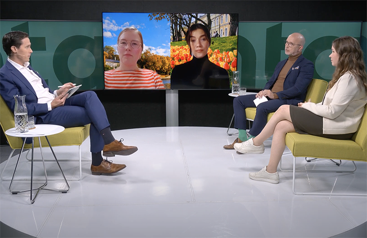 Panelistit tapahtumastudiossa.