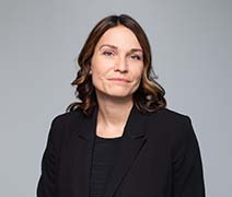 Kuvassa on Elina Stråhlman.