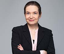 Kuvassa on Liisa Harjula.
